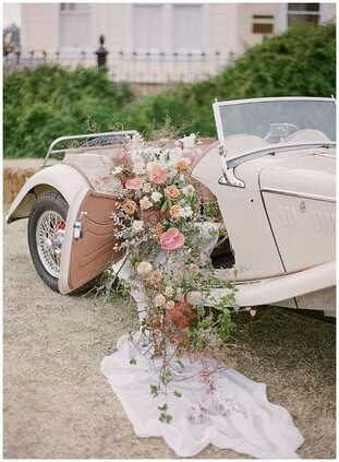 wedding car decoration with flowers pink